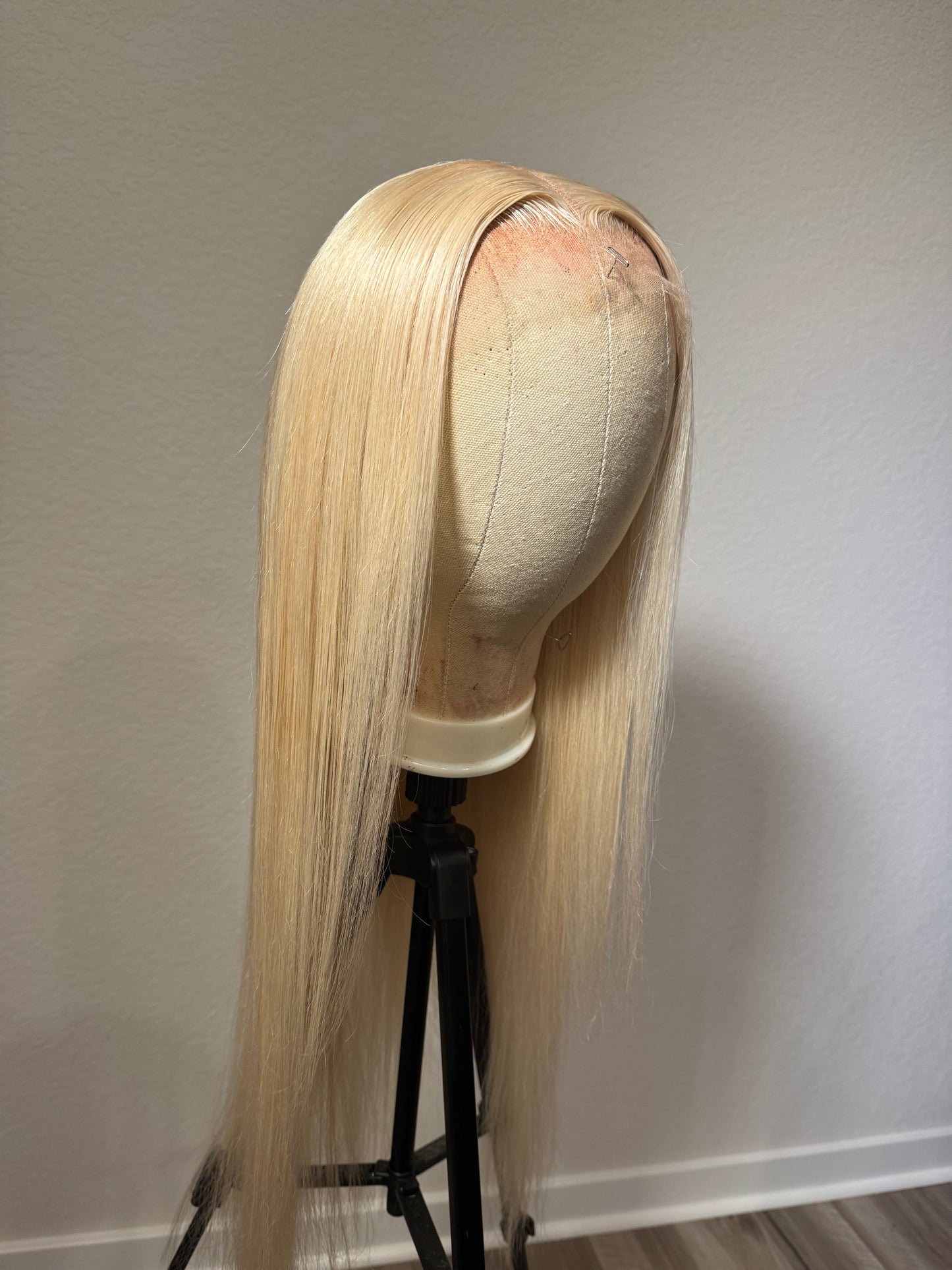 613 HD LACE 13x4 FRONTAL WIG 24 INCHES